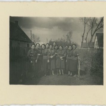 Członkinie kaliskiego Związku Strzeleckiego „Strzelec”