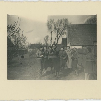 Członkinie kaliskiego Związku Strzeleckiego „Strzelec”