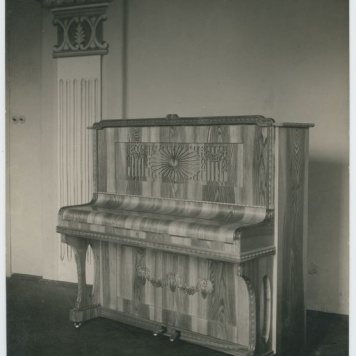 Pianino z Fabryki Fortepianów i Pianin Braci K. i A. Fibiger