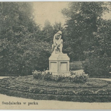 Sandalarka w parku, Kalisz
