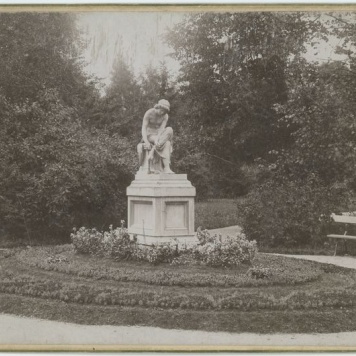 Rzeźba Sandalarki, Kalisz