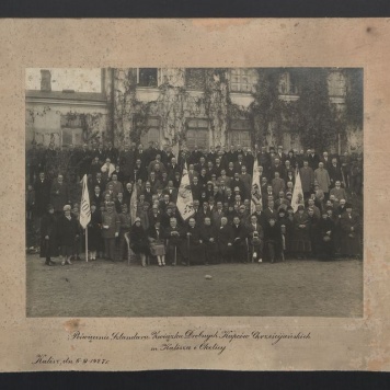 Poświęcenie Sztandaru Związku Drobnych Kupców Chrześcijańskich m. Kalisza i Okolicy. Kalisz, dn. 6-XI-1927r. 