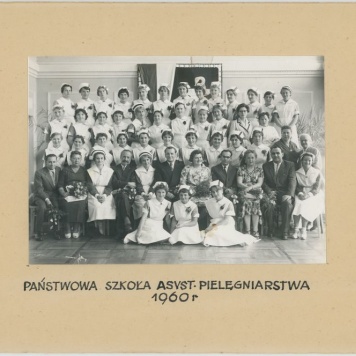 Uczennice Państwowej Szkoły Pielęgniarstwa w Kaliszu