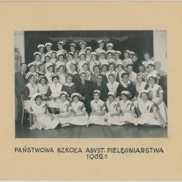 Uczennice Państwowej Szkoły Pielęgniarstwa w Kaliszu