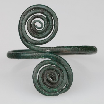 brązowy naramiennik  