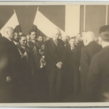 Zdjęcie z pobytu w Kaliszu . J. Piłsudskiego, I. Mościckiego, S. Wojciechowskiego