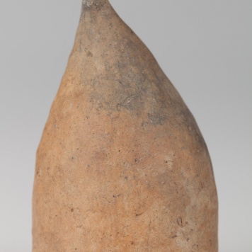 Rożek gliniany o barwie beżowo - szarej