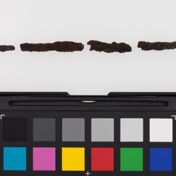 Szpila żelazna z główką półkulistą, trzonku okrągłym