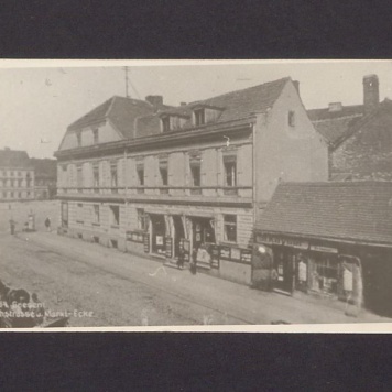 Wlot ul. Chrobrego na Rynek.
