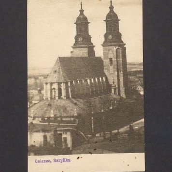 Widok na gnieźnieńską katedrę