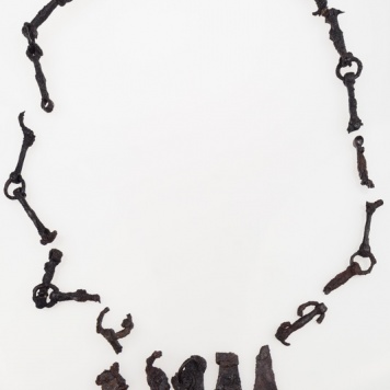 Naszyjnik żelazny złożony z 30 ogniwek