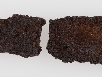 Fragmenty ostrza żelaznego noża