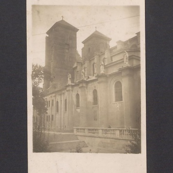 Katedra od południowej strony.