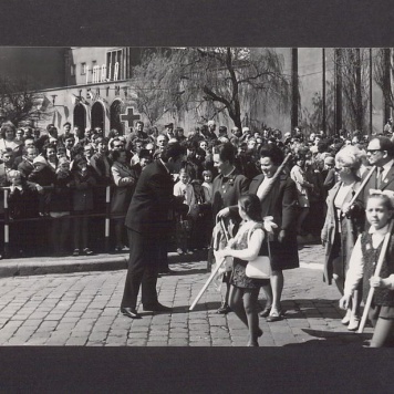1 Maja 1972 r. w Gnieźnie. Ul. Chrobrego.