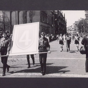 1 Maja 1972 r. w Gnieźnie. Ul. Chrobrego.