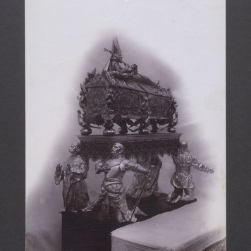 Trumna, relikwiarz św. Wojciecha.