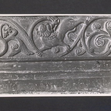 Fragment bordiury z drzwi spiżowych (Drzwi Gnieźnieńskich).