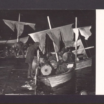 Jarmark Bartłomiejski. Wojowie na łodziach.