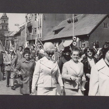 1 Maja 1972 r. w Gnieźnie. Ul. Chrobrego.