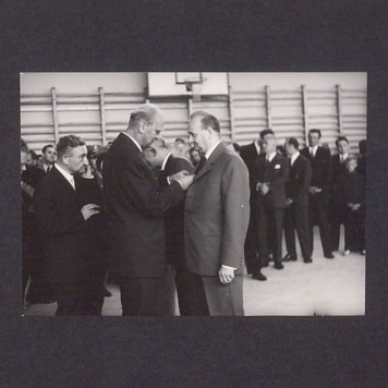 25-lecie Polskiej Rzeczypospolitej Ludowej. Odznaczanie zasłużonych dla PRL.