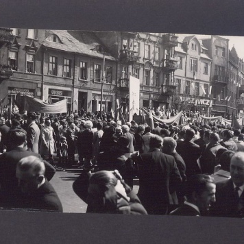 1 Maja 1972 r. w Gnieźnie. Rynek.