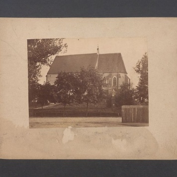 Kościół parafialny pw. św. Michała Archanioła.