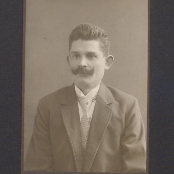 Portret mężczyzny.