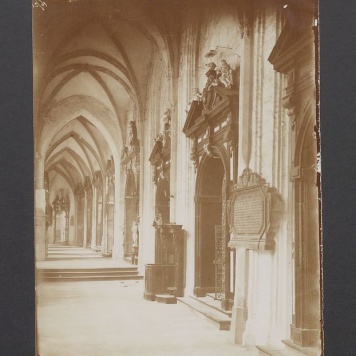 Południowa nawa w katedrze.