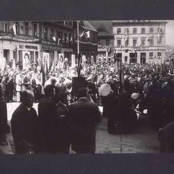 Obchody 1 Maja 1970 r. Uczestnicy pochodu.