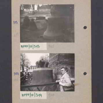 Dzwon Bogumiła przed katedrą.