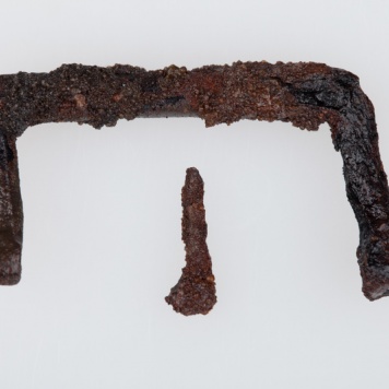 Fragment żelaznej sprzączki 