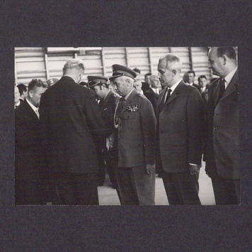 25-lecie Polskiej Rzeczypospolitej Ludowej. Odznaczanie zasłużonych dla PRL.