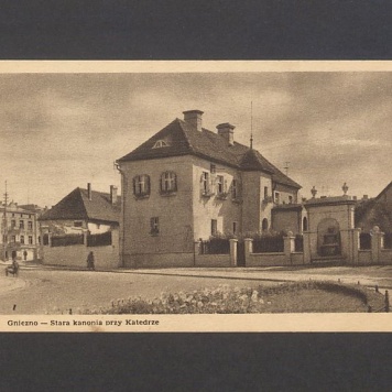 Stara kanonia przy katedrze.