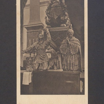 Fragment grobu św. Wojciecha w katedrze.