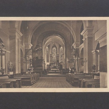 Wnętrze Fary z widokiem na Wielki Ołtarz.