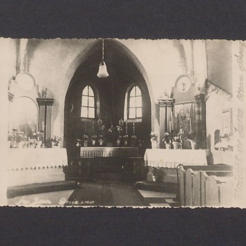 Kościół pw. św. Jana, ołtarz główny i dwa boczne.