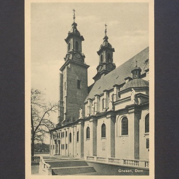 Katedra od strony południowej.