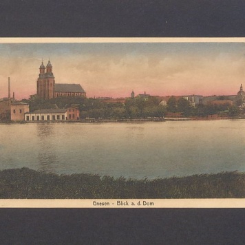 Widok na katedrę w Gnieźnie.