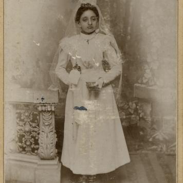 Portret komunijny dziewczynki