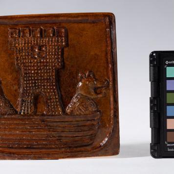 Kafel z herbem Korab