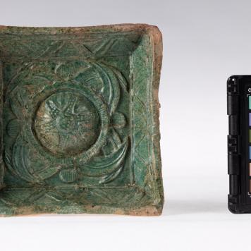 Kafel z rozetą kwiatową