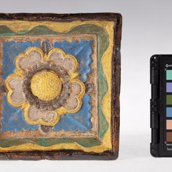 Kafel z rozetą kwiatową