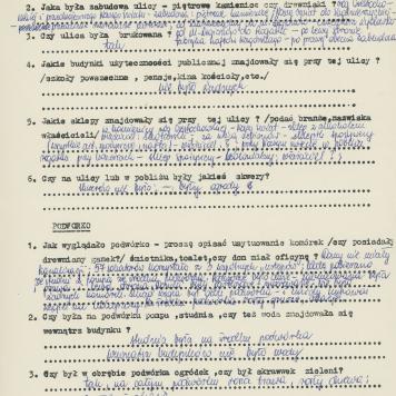 Ulica, podwórko, kamienica