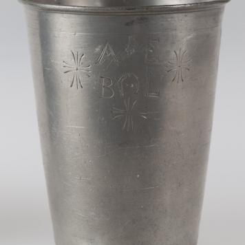 Kubek połączonego (?) cechu ślusarzy i kowali