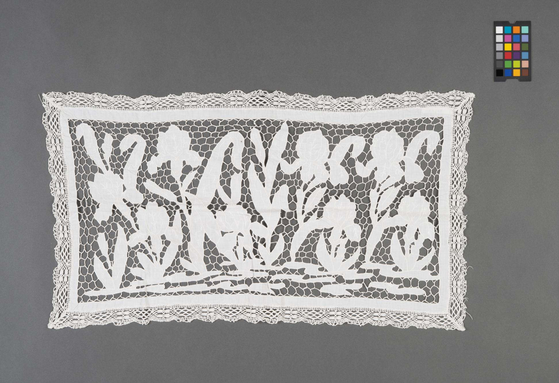 Ząbki białe do kredensu